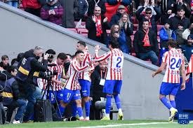 穿上的不是套装，而是全球领先的时装突破！《以闪亮之名》二周年版本盘点